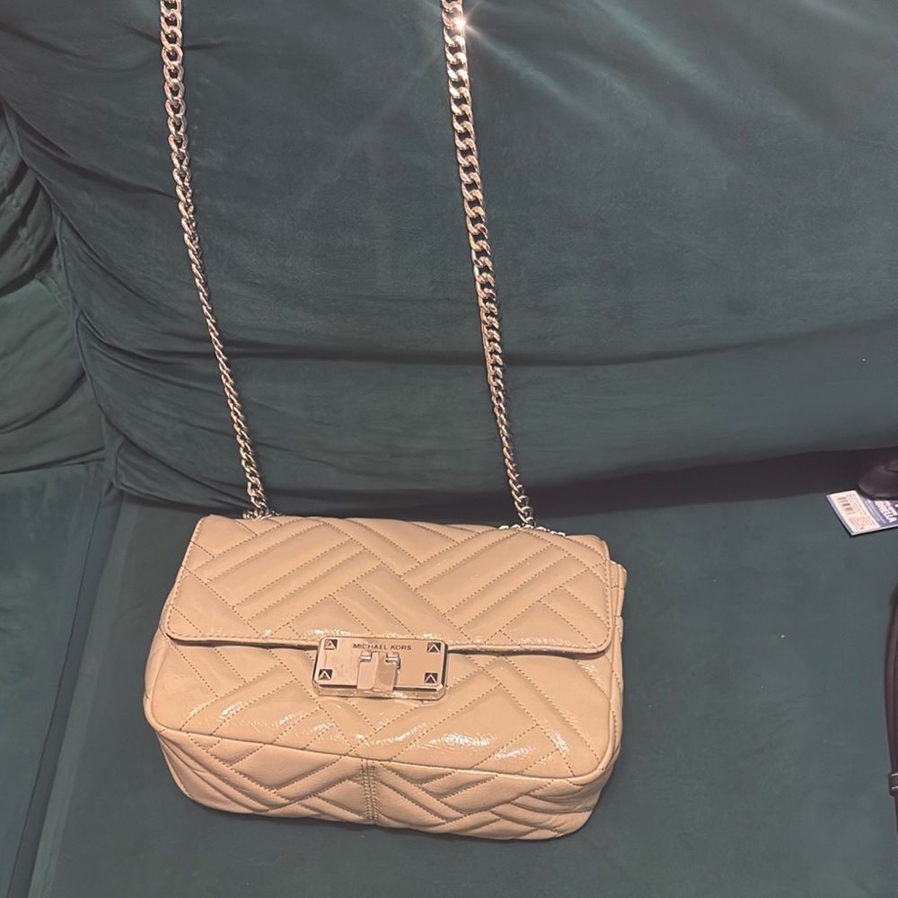 Grey Crossbody Bag with Quilted Pattern and Chain Strap - Michael Kors